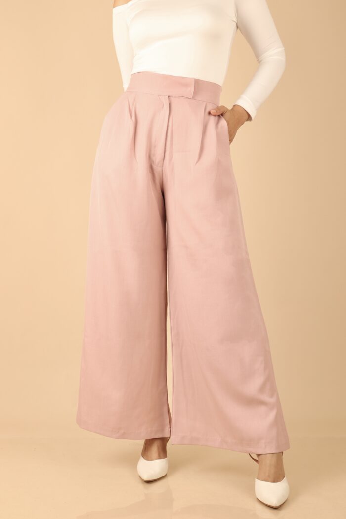 Pants boss blush