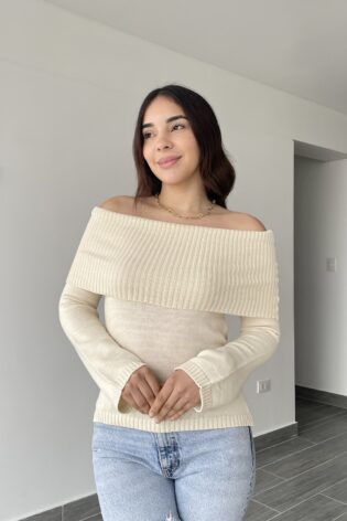 Sueter off shoulder crema