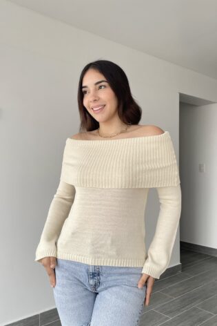 Sueter off shoulder crema