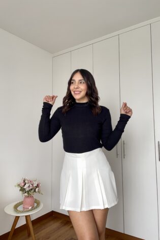 falda short plisado perla