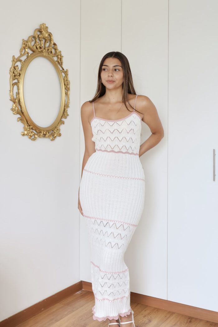 Maxi dress tejido rosa - Imagen 3