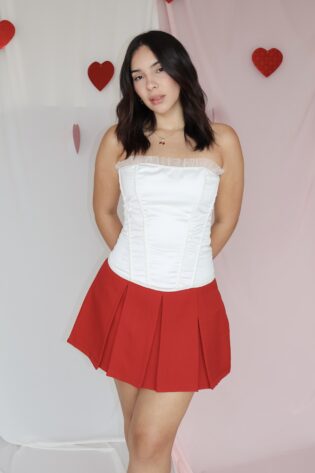 falda short plisado rojo